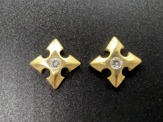 Diamond Cross Studs 18K